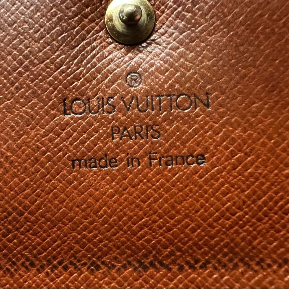 Louis Vuitton Mono Dual Snap Wallet - Picture 12 of 13